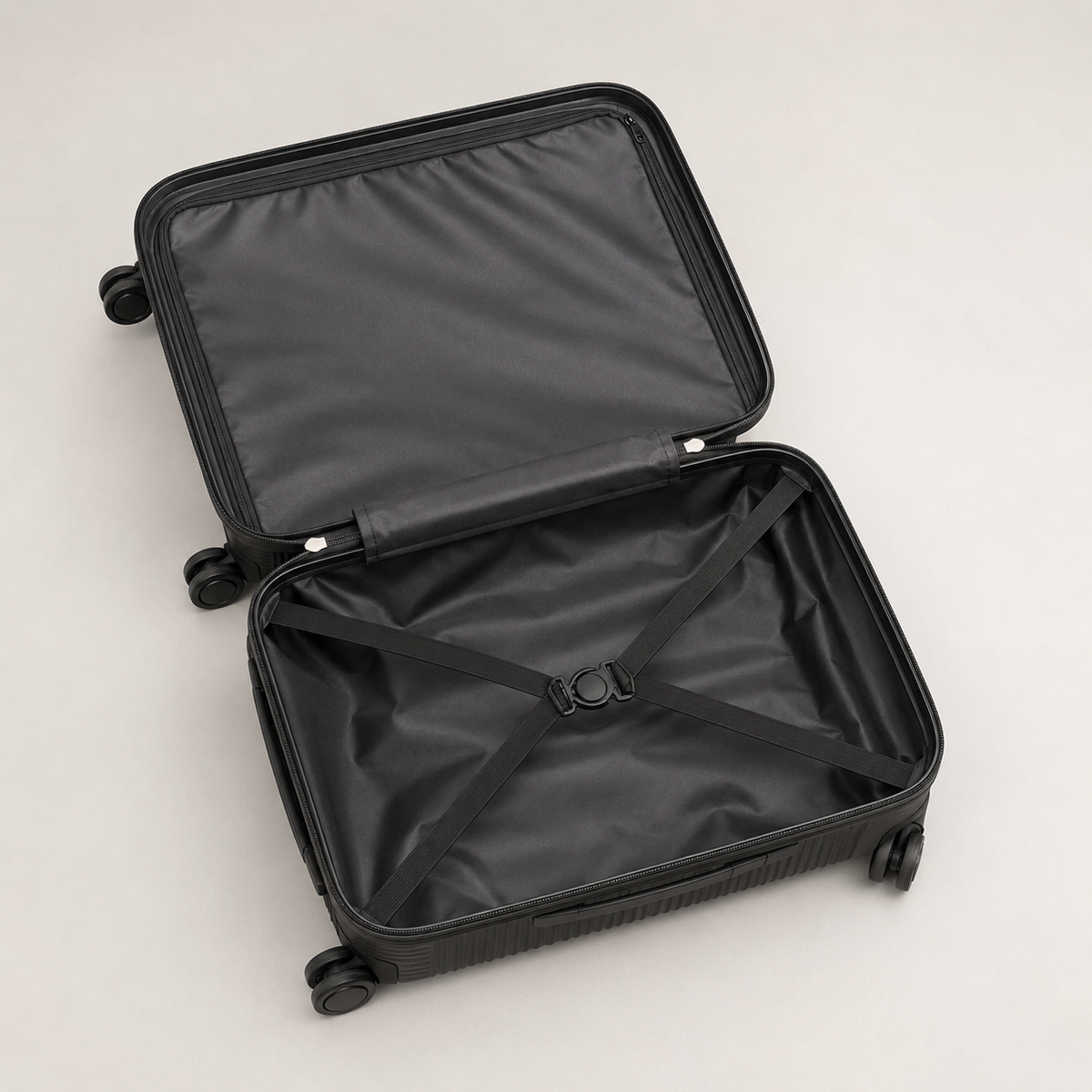 Paverra FreeCabin Black - куфар за безплатен кабинен багаж 40 × 30 × 20 см